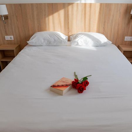 Aux Lys De Chablis Otel Dış mekan fotoğraf